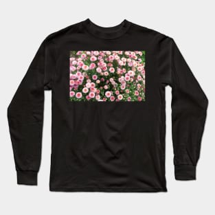 Beautiful pink flower field Long Sleeve T-Shirt